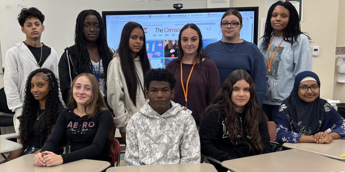 Back row, left to right: Gabriel Reyes Tejada, Anne-Laurie Elescar, Beatriz Heggndorn, Emma Perry, Ashleigh Parlee, Rihana Romain.
Front row, left to right: Liya Wale, Ana Maciel, Adonis Brice, Ester Coelho, Susana Prachi