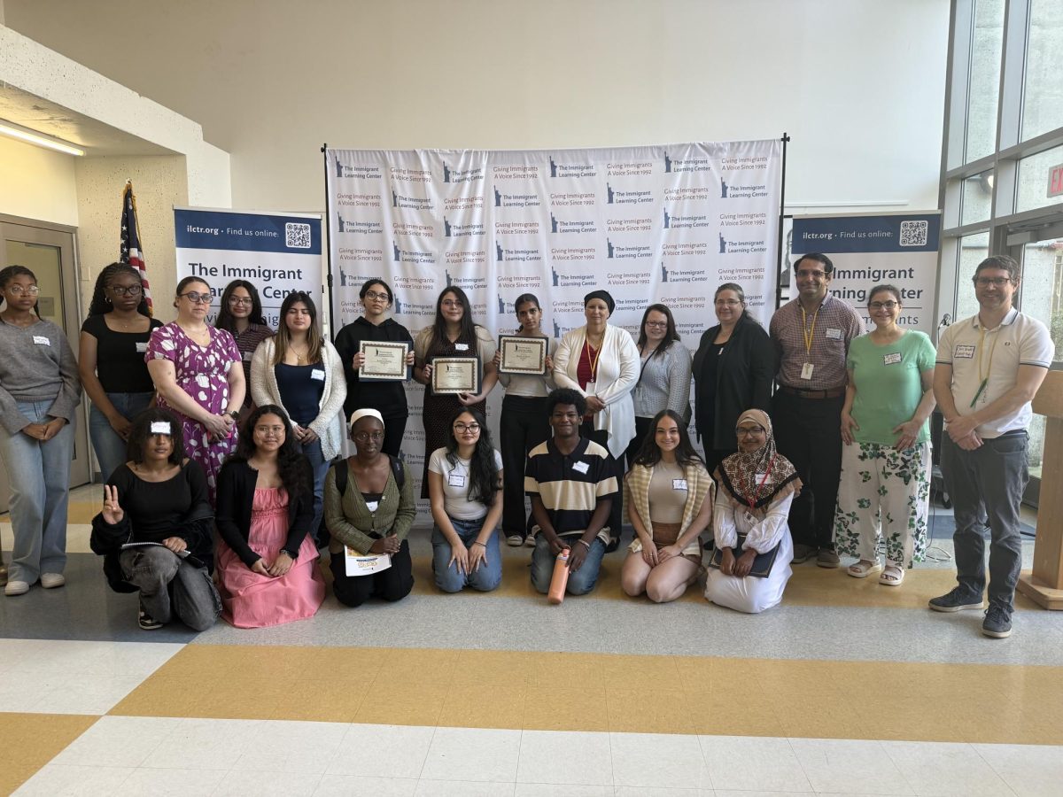 Everett students and staff at the Teen Perspectives award ceremony. 