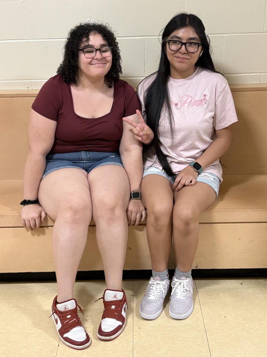 Sophomores Tatiana Osorio’s and Nathalie’s summer outfits.